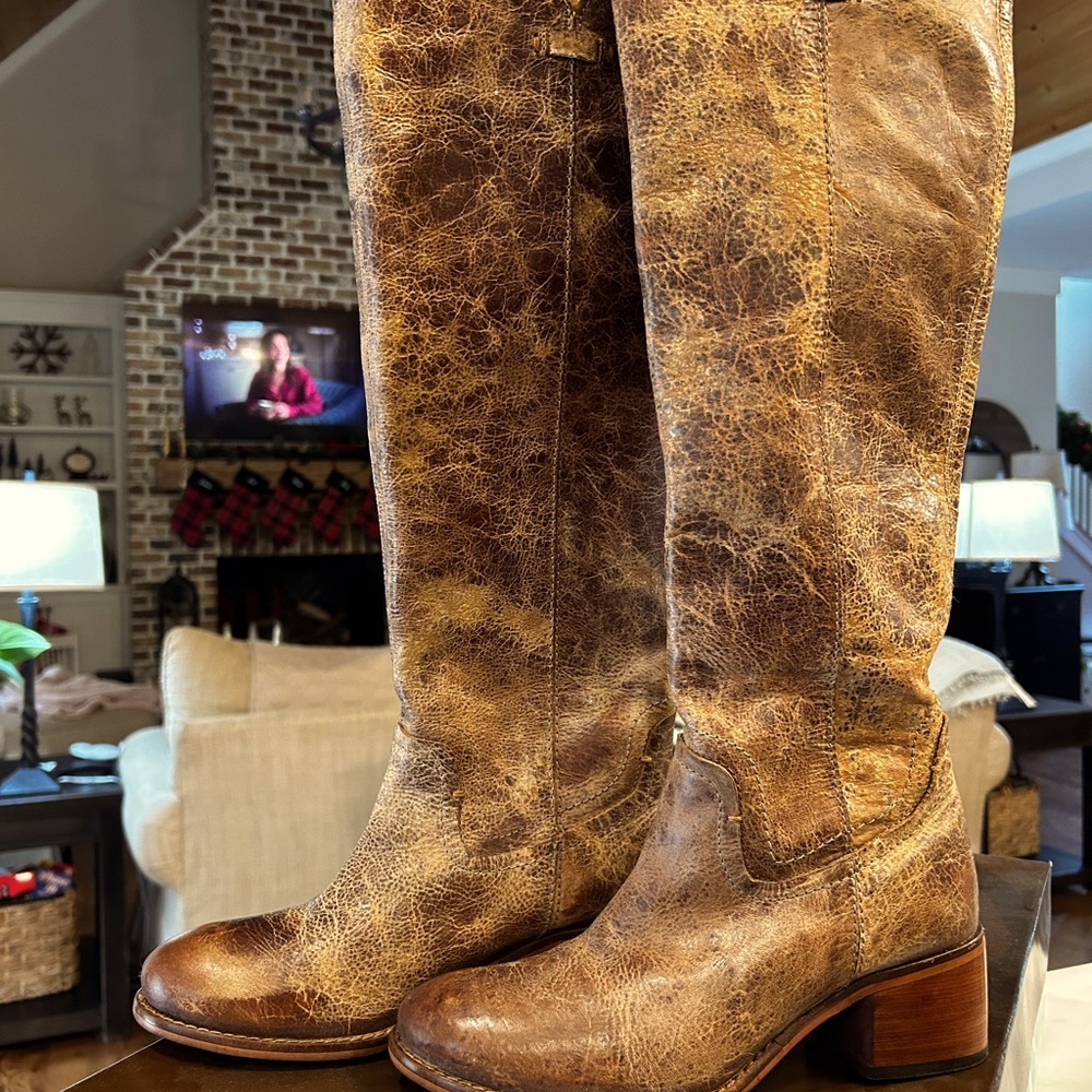 Diba True Windrider knee boots. Distresses brown. Size 7.5. Brand new.